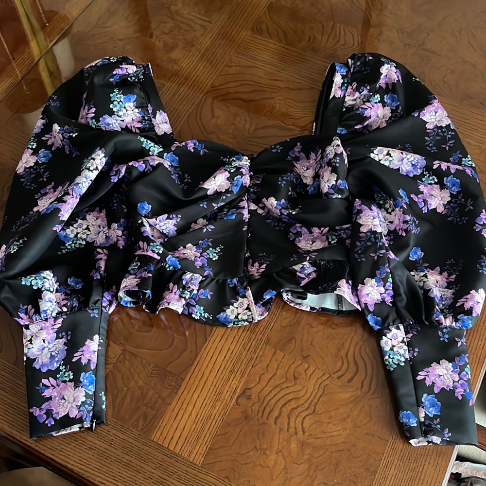 Puff sleeve top